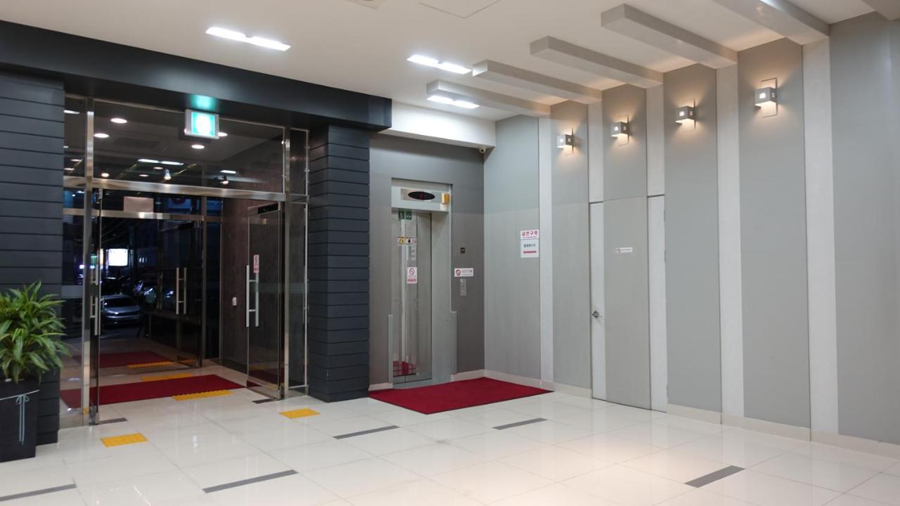 Gallery Hotel Bnb Jeju Bagian luar foto