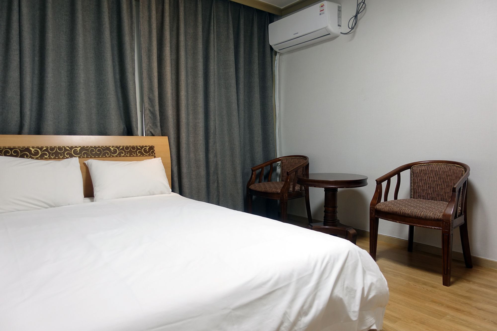 Gallery Hotel Bnb Jeju Bagian luar foto